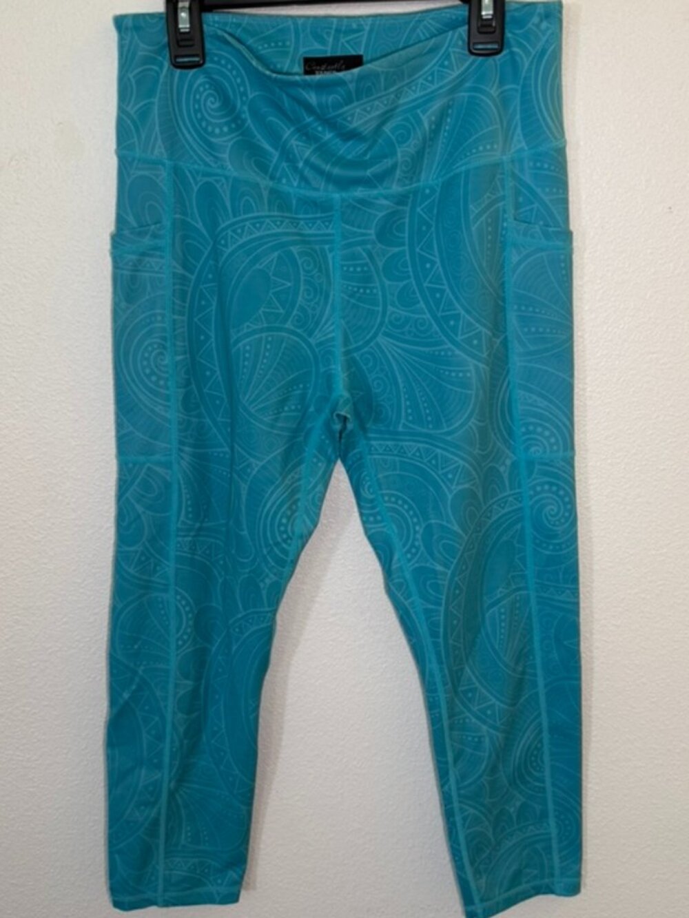 CVG Leggings Size medium.  (item #18)
